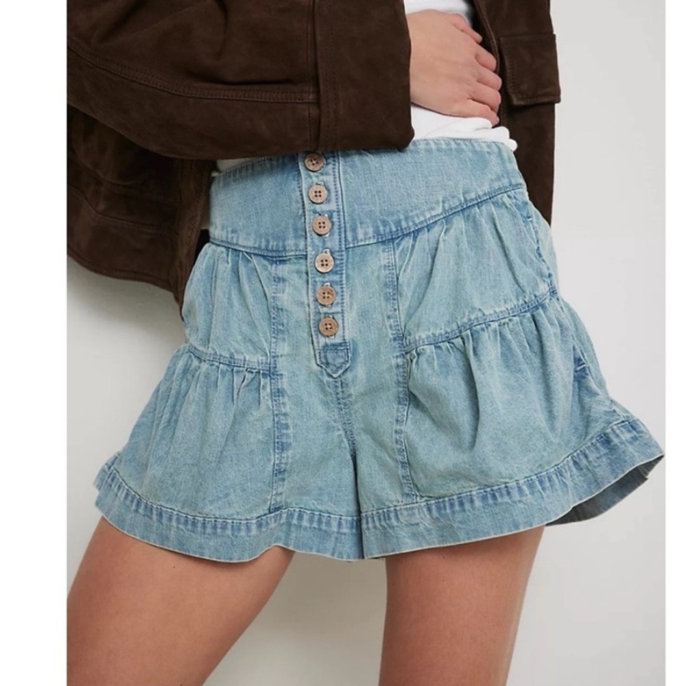 Stylish Light Blue Denim Shorts